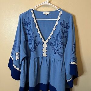 Elegant Blue and White Embroidered Tunic